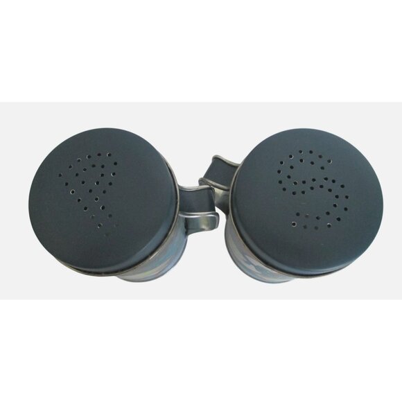 Vintage Winter Geese Salt & Pepper Shakers Set With Handles JSNY Tin Made In Chi - Picture 4 of 6